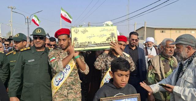 فیلم| تشییع شهید گمنام در دهستان منیوحی اروندکنار