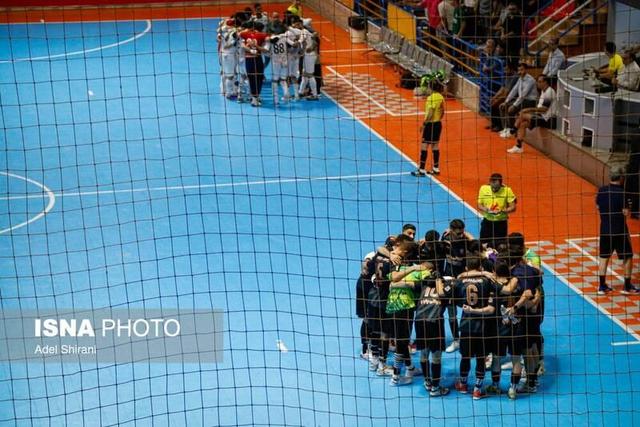 فیلم/ درگیری‌های باورنکردنی در دیدار فوتسال گهر زمین سیرجان و مس سونگون