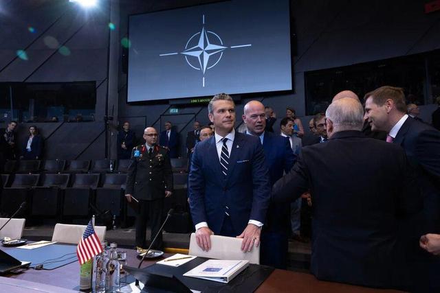 چالش ناتو با دنیایی بدون حمایت آمریکا