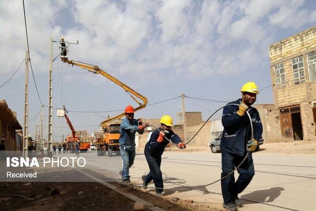 تأمین برق ۲۹۴۴ واحد مسکونی نهضت ملی مسکن در زنجان 