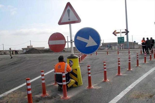 نصب ۲ هزار علائم و تجهیزات ترافیکی در محورهای اهواز/ بهسازی کمربندی شرق اهواز