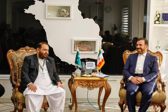 برنامه‌ریزی برای گسترش همکاری‌های فرهنگی و پیشنهاد خواهرخواندگی شیراز و لاهور