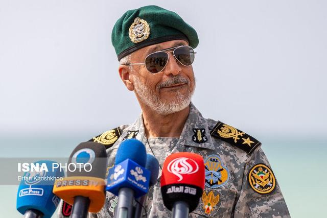 دریادار سیاری: ناوشکن جماران نمادی از خودکفایی کشور است