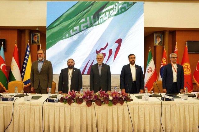 تاکید وزیر ارشاد بر تولید آثار مشترک سینمایی