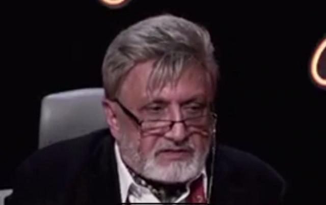 ببینید | داریوش سجادی: مدیریت ایران کوتوله‌سالار است؛ نخبه می‌میرد اما مدیران مادام‌العمر نمی‌افتند!