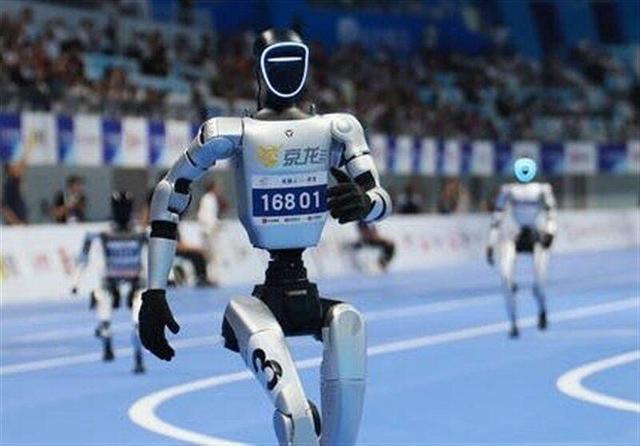 هشدار چین درباره تب تولید ربات‌های انسان‌نما