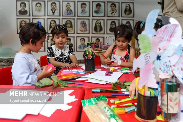 هومنیان: ۳۲۰ یزدی در صف انتظار برای دریافت فرزندخواندگی هستند