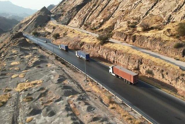 صمیمی: ایمنسازی جادههای کوهستانی سمیرم ضروری است