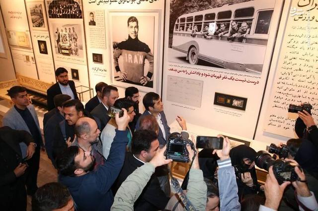 عکس/ افتتاح نمایشگاه "آقا تختی" با حضور وزیر ورزش