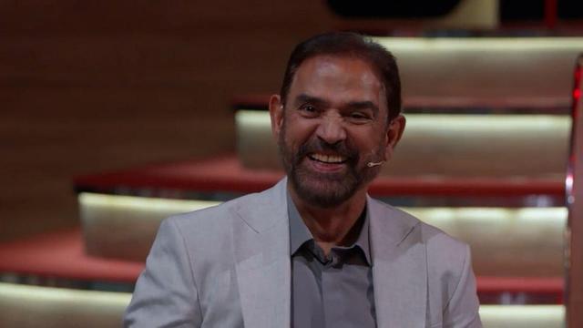 ببینید | خاطره خندهدار فیروز کریمی از توپ برند علی دایی