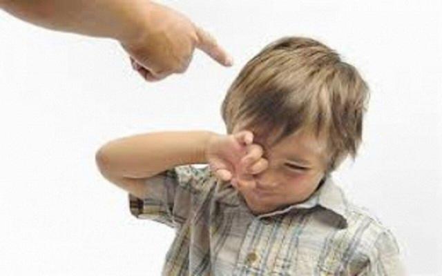 برخورد با فرزند وقتی مرتکب خطا و گناهی کبیره می‌شود چیست؟