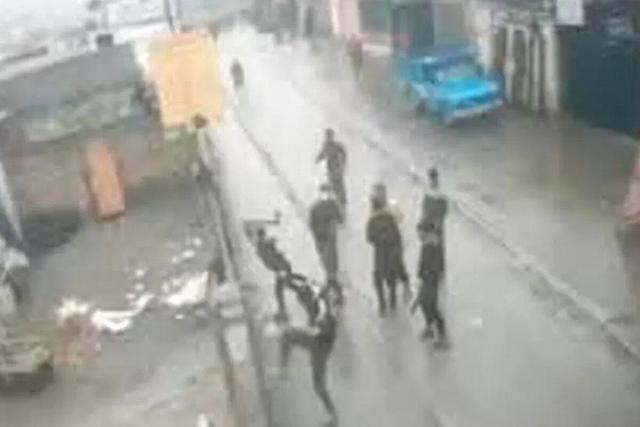 ببینید | تصاویر شوکهکننده از حمله اراذل و اوباش به یک شهروند در منزلآباد