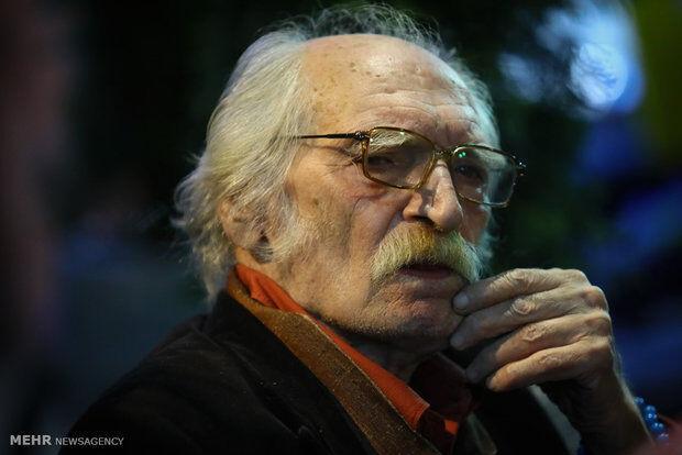 نظر دولت‌آبادی درباره «جلال آل احمد» / نثر جلال مثل سنگ روی یخ است