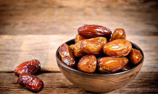 تولید ۲۱۰ هزار تن خرما در بوشهر| بسته‌بندی ۴۵ هزار تن برای صادرات