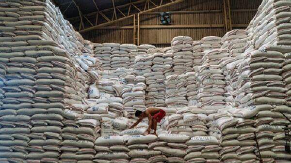 کشف ۱۳۰ تُن برنج احتکار شده در اصفهان