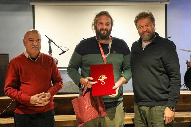 بخش «دارالفنون» با حضور ایرج طهماسب و معرفی برترین‌ها به پایان رسید