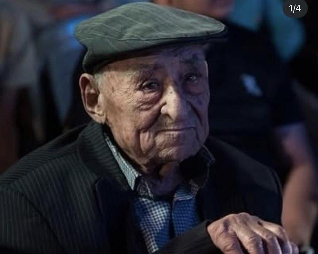 استاد نامدار کاشی معرق ایران درگذشت