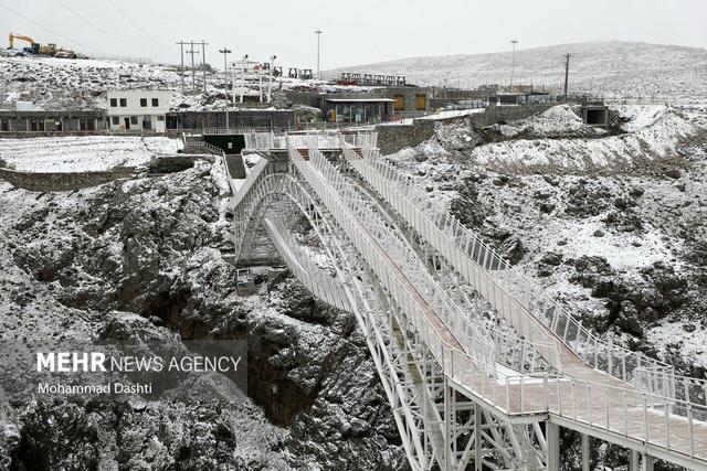 بارش باران و برف در ارتفاعات پایتخت؛ هوا سه درجه سرد می‌شود