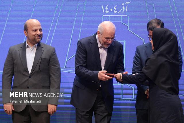 خبرنگار خبرگزاری مهر رتبه‌ دوم جشنواره رسانه‌ای بهارستان را کسب کرد