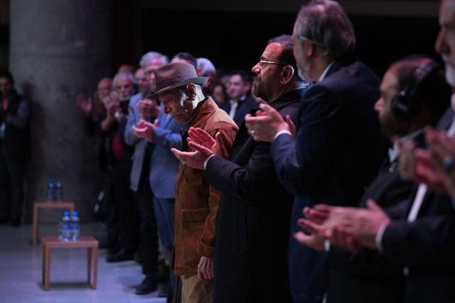 حاشیه‌های اختتامیه؛ تصنیف «خوشا شیراز» و تشویق نصیریان/ چقدر خوبند شیرازی‌ها