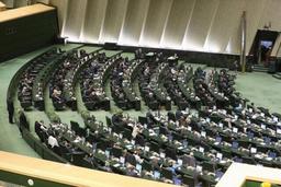 مصوبه مجلس درباره رسیدگی به پرونده محکومان مالی که در خارج از ساعت کاری جلب می شوند