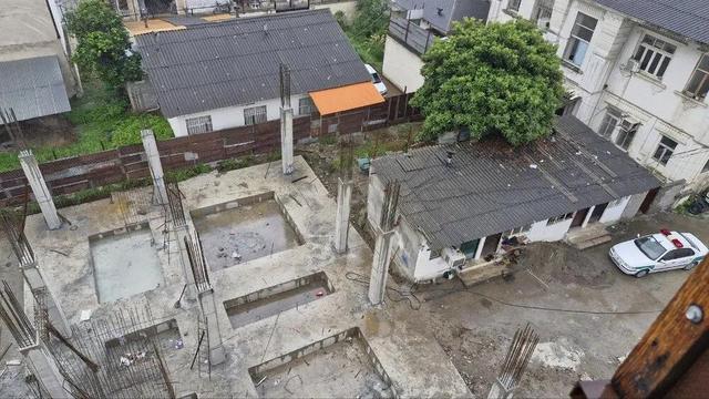 شلیک به قلب تاریخی تنکابن؛ ساخت‌وساز نیروی انتظامی در بنای تاریخی شهربانی