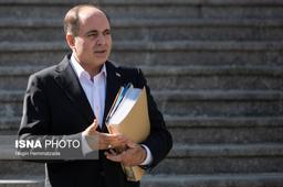 نوری: با گرانفروشی مقابله میکنیم/قیمت مرغ متعادل شده است