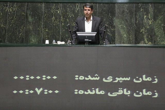 شیخی‌زاده: خودروهای پرمصرف دود بنزین را به ریه‌های مردم می‌فرستند