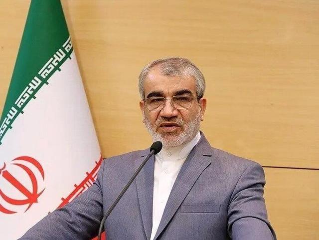 کدخدایی: رهبری بر ضرورت اندیشه‌ورزی فعال در حوزه حقوق ملت تأکید دارند