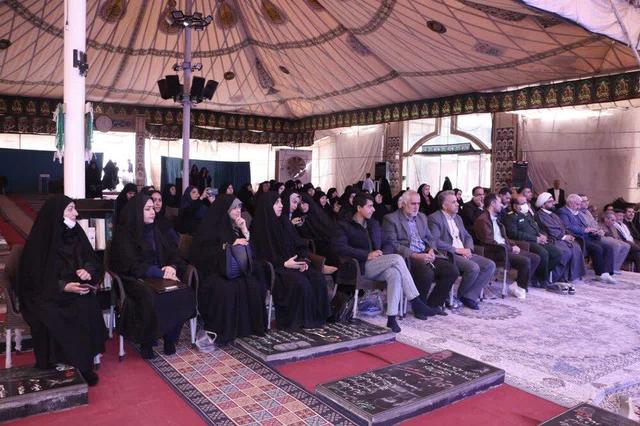 مادران شهدای دانشجوی دانشگاه پیام نور کشور در کرمان تجلیل شدند