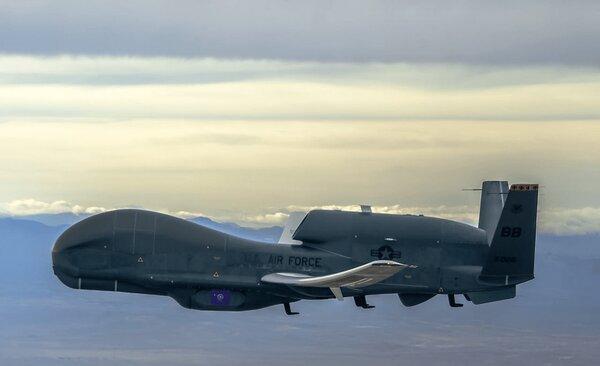 چگونه پهپادها مکالمات را از صدها کیلومتر دورتر شنود می‌کنند؟