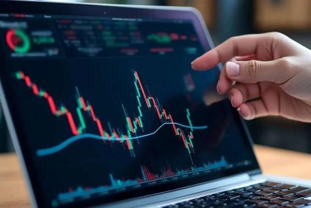 جهش بورس در بازار سرمایه/ بازار سهام ۳۹ هزار واحد رشد کرد