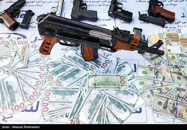 سرقت طلا از طلافروشان با دلارهای تقلبی