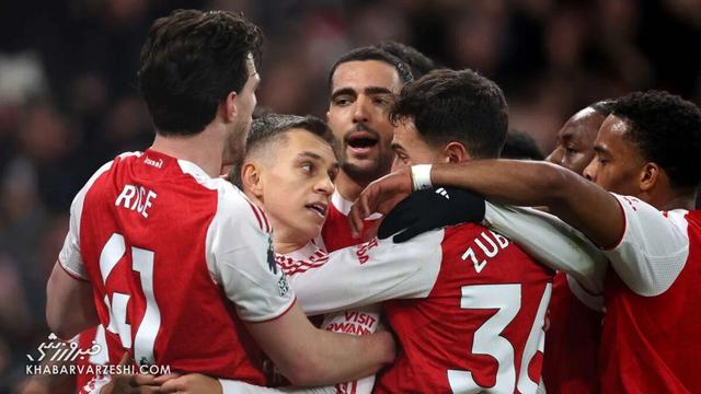 لطفا قهرمان شوید؛ ما لباس عروسی‌مان را آماده کرده‌ایم