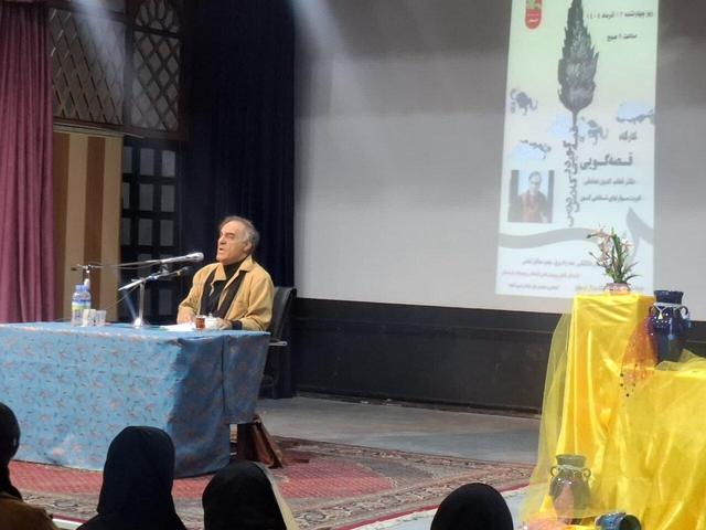 نخستین کارگاه قصه‌گویی با محوریت ادبیات کهن در سنندج برگزار شد