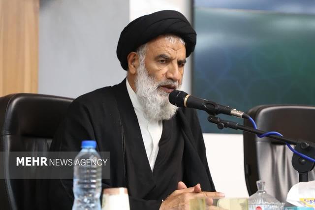 غیبت مدیران در جلسات فرهنگی باید پیگیری شود