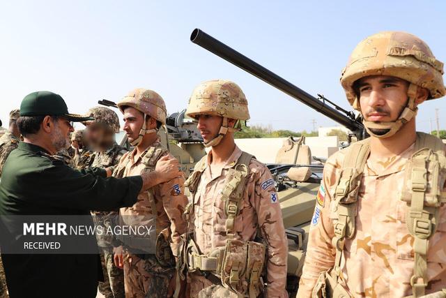 رزمایش اقتدار نیروی دریایی سپاه در خلیج فارس