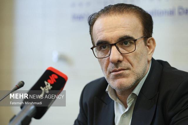 تأخیر پرداخت مطالبات حوزه سلامت، پرداختی از جیب مردم را بیشتر می‌کند