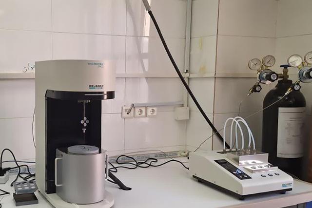 دستگاه جذب و واجذب نیتروژن (BET) در دانشگاه ملایر راه‌اندازی شد