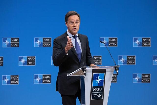دبیرکل ناتو: هنوز در مورد عضویت اوکراین اجماع وجود ندارد