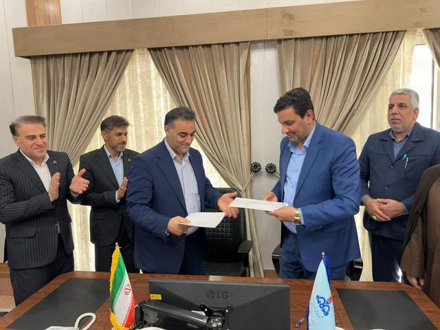 امضای تفاهم‌نامه اشتغال بین بنیاد شهید خوزستان و منطقه ویژه پتروشیمی ماهشهر