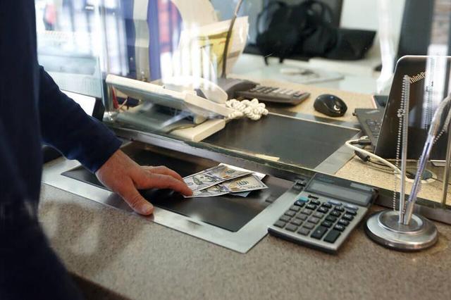 فروش ارز مسافرتی در مرکز مبادله از طریق سامانه جدید