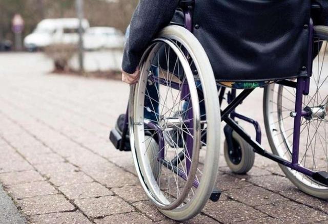 مصائب معلولین در ایران