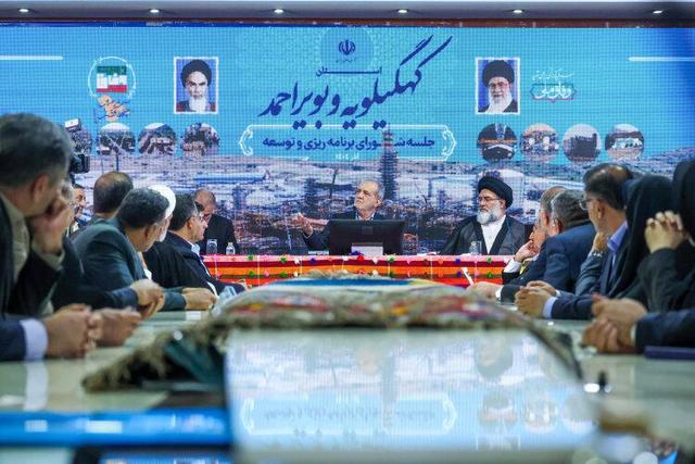 اگر نیت خدمت به مردم را نداشتم، یک روز هم در این مسئولیت نمی‌ماندم/ مدیران نباید تصور کنند آقابالاسر مردم هستند؛ مدیر یعنی خادم