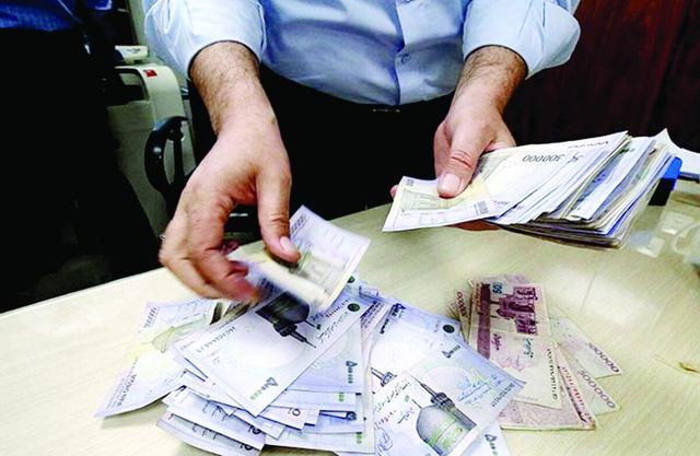 پرداخت نقدی برای نسل Z شرم‌آور است/ ۸۵% نسل زد از کیف پول دیجیتال استفاده می‌کنند