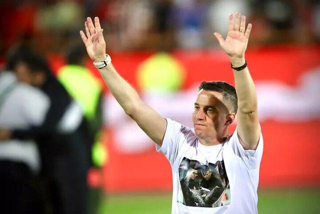 اوسمار: جایگاه دو تیم نشان دهنده حساسیت دربی است/ نمی توانیم قول بدهیم