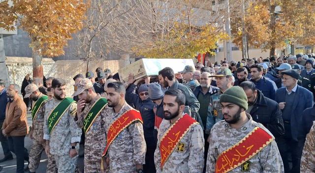 خاکسپاری ۲ شهید گمنام در دیار عالمان؛ وداعی در سوگ حضرت ام‌البنین(س)