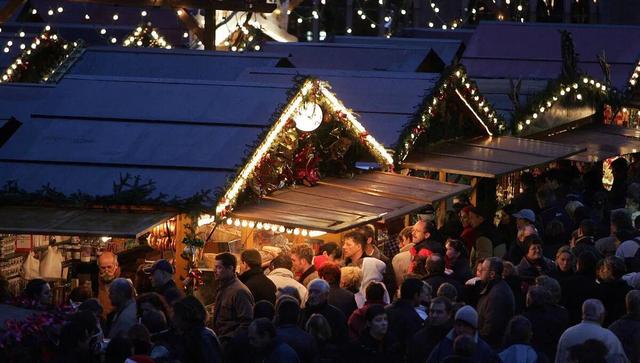 وزیر کشور فرانسه در مورد تهدیدات تروریستی در آستانه سال نو میلادی هشدار داد