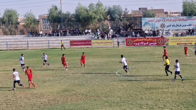 تیم فوتبال نوجوانان نوین فولاد یزد تیم پارس جنوبی جم را شکست داد
