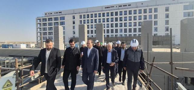 بازدید معاون سازمان برنامه و بودجه از پروژه بیمارستان یکهزار تختخوابی خاتم قم